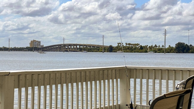 Building Photo - 225 S Tropical Trl