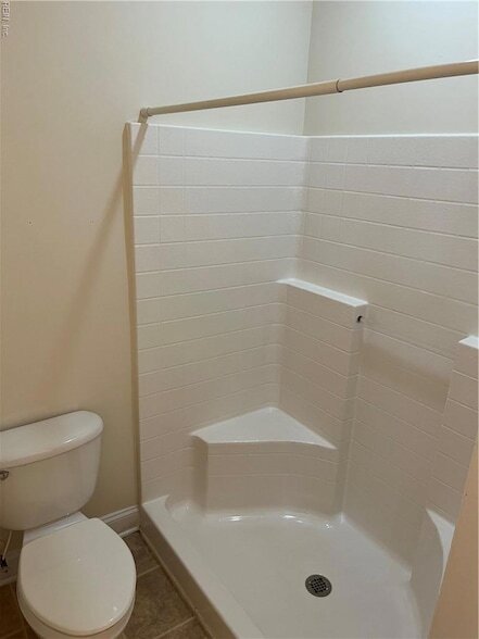 Building Photo - 4400 Harlesden Dr