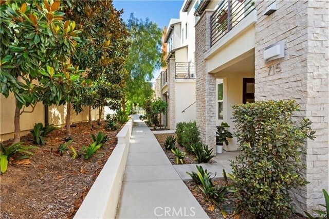 Building Photo - 715 Brooklyn Dr