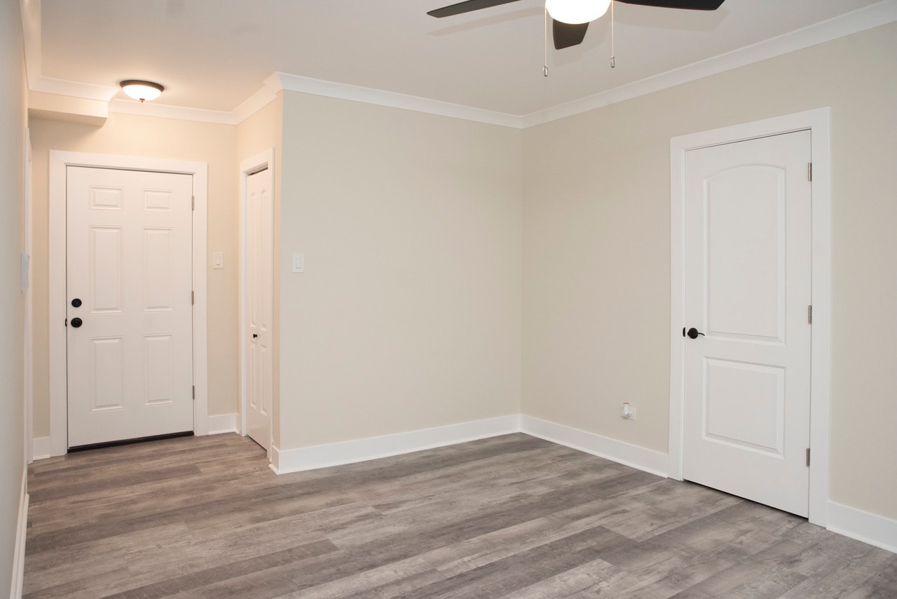 Building Photo - 3837 N Greenview Ave