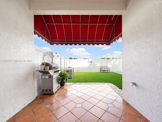 Building Photo - 12881 SW 49th Ct