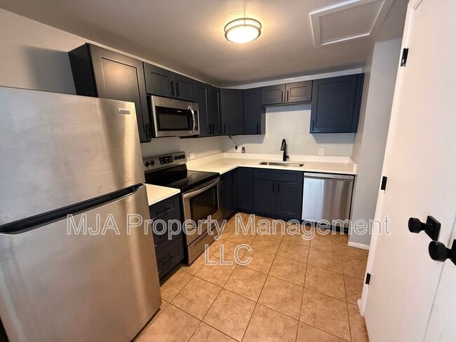Building Photo - 2630 S 800 E