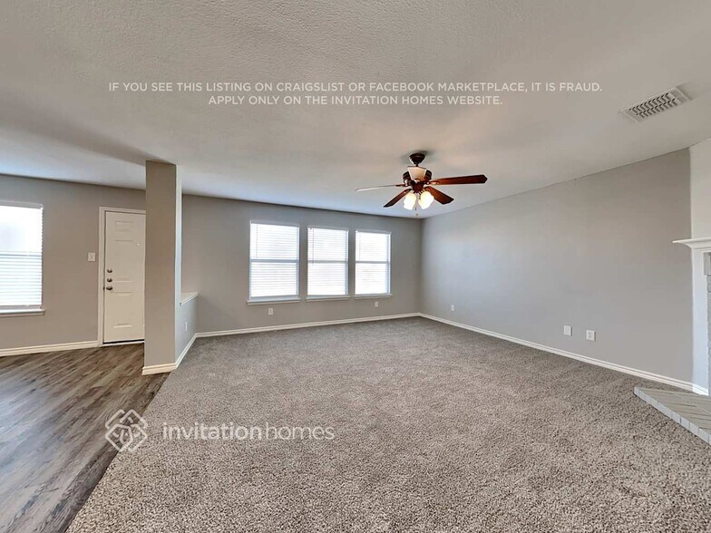 Building Photo - 136 Rolling Hills Pl