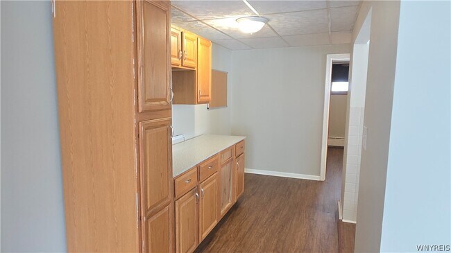 Building Photo - 525 Huxley Dr