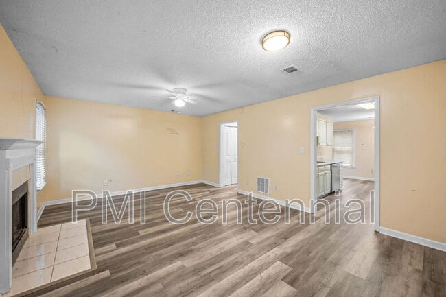 Building Photo - 8078 Woodlake Dr