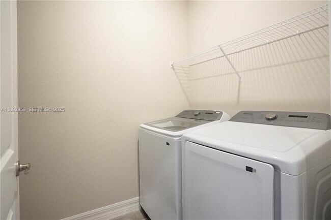 Building Photo - 16845 Cayo Key Dr