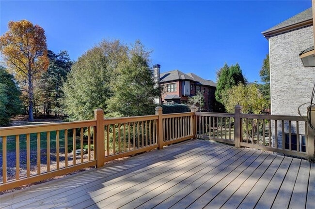 Building Photo - 11636 Parkside Ave