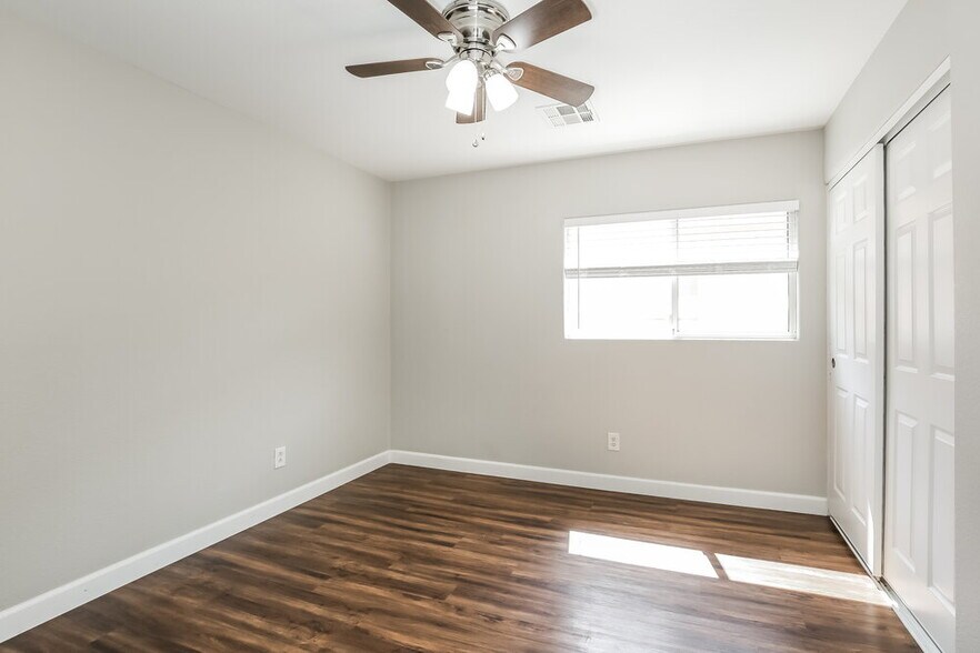 Building Photo - 5016 Charlo Dr