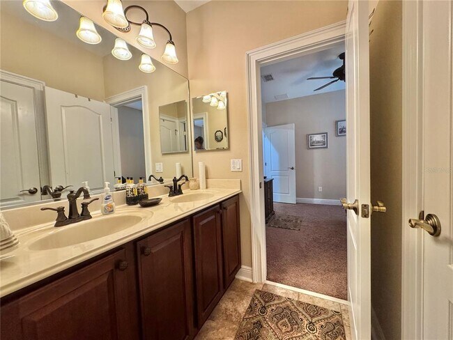 Building Photo - 3604 Simonton Pl