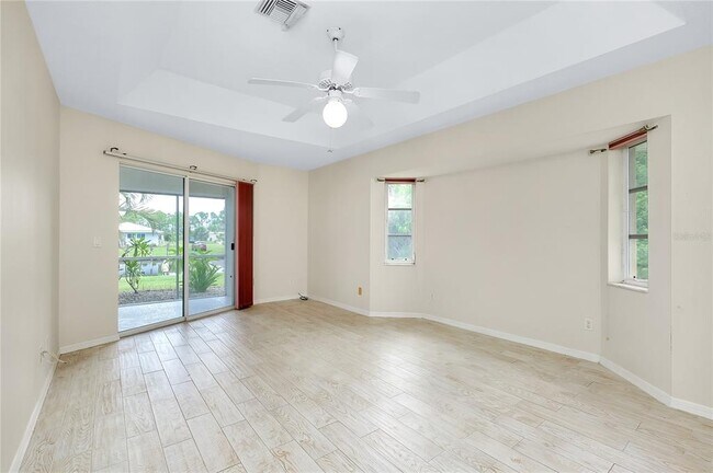 Building Photo - 15140 Lyneburg Ave