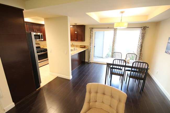 Building Photo - Charming 2br Townhome in the Heart of UTC