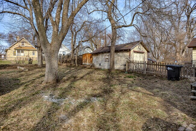 Building Photo - 4922 N 35th St