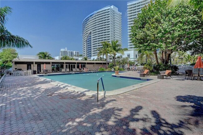 Building Photo - 345 N Fort Lauderdale Beach Blvd