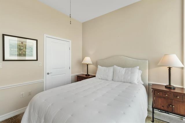 Building Photo - 500 Throckmorton St