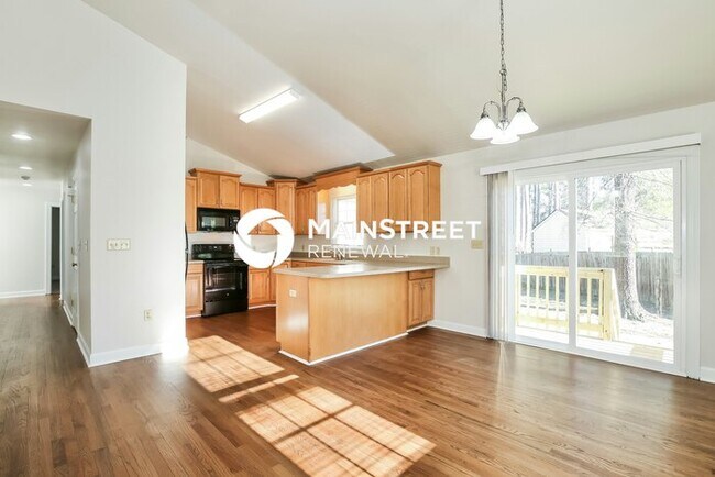 Building Photo - 3 Bedroom Pet-Friendly Home in Thomasville, NC with Main Street Renewal