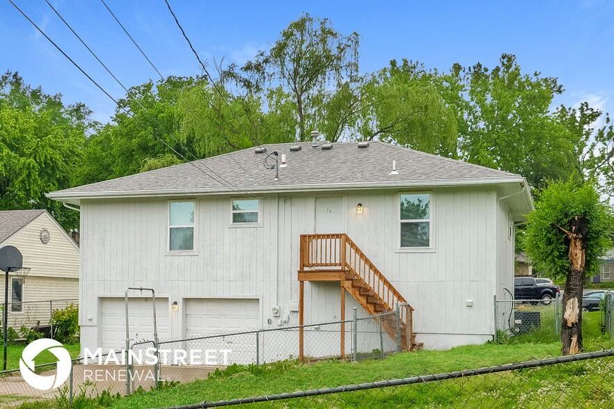 Building Photo - 713 Pawnee St