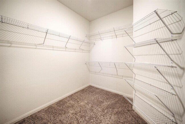 Building Photo - 249 Mount Vernon Way