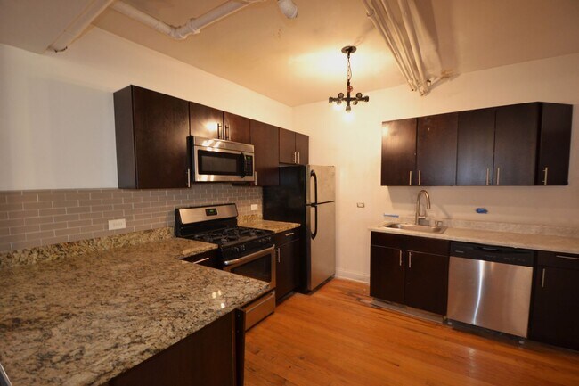Building Photo - 4404 N Rockwell St
