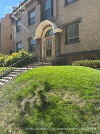 Building Photo - 975 N Washington St