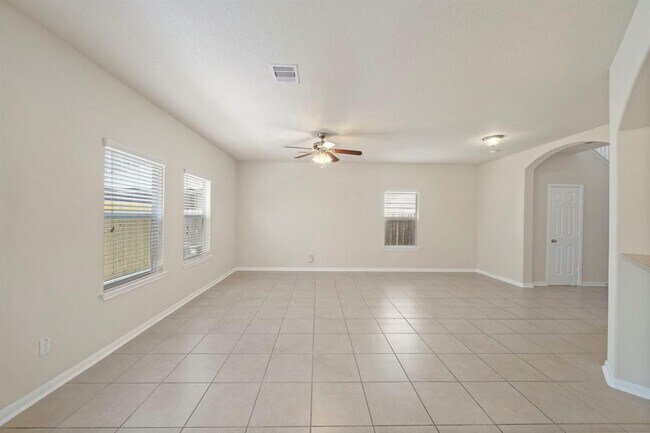 Building Photo - 2407 Lacyberry St