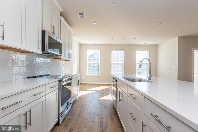 Building Photo - 13639 Dulles Technology Dr