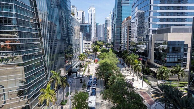 Building Photo - 1451 Brickell Ave