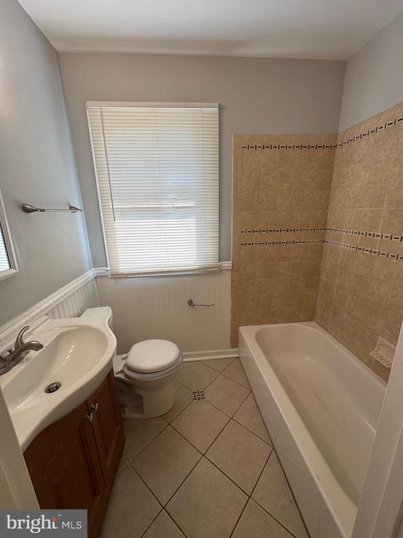 Building Photo - 9604 49th Ave