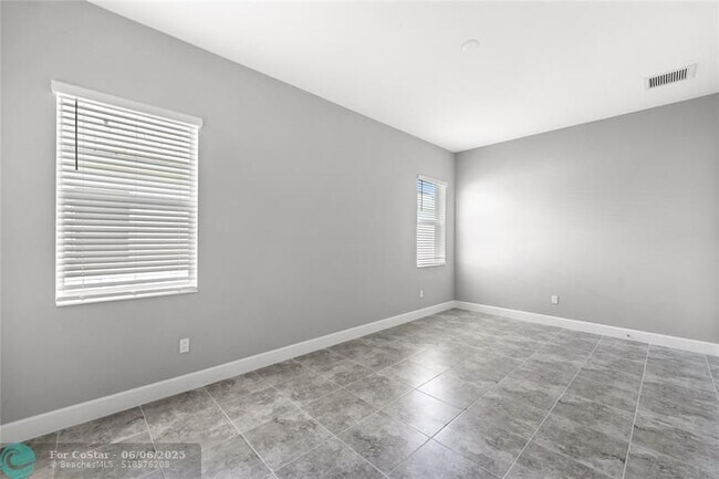 Building Photo - 5350 Liberty Ln