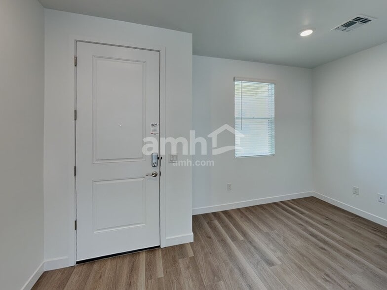 Building Photo - 6466 E Paseo Alga