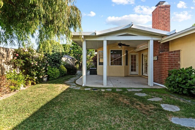Building Photo - Garden Grove Gem: Your New Home Awaits on ...