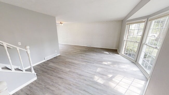 Building Photo - Available Now – 4 Bed, 3 Bath Updated Home in Coal Valley