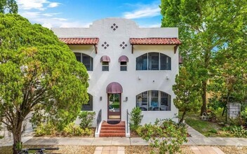 Building Photo - 3303 W Empedrado St