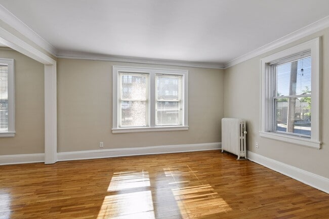 Building Photo - St. Clair