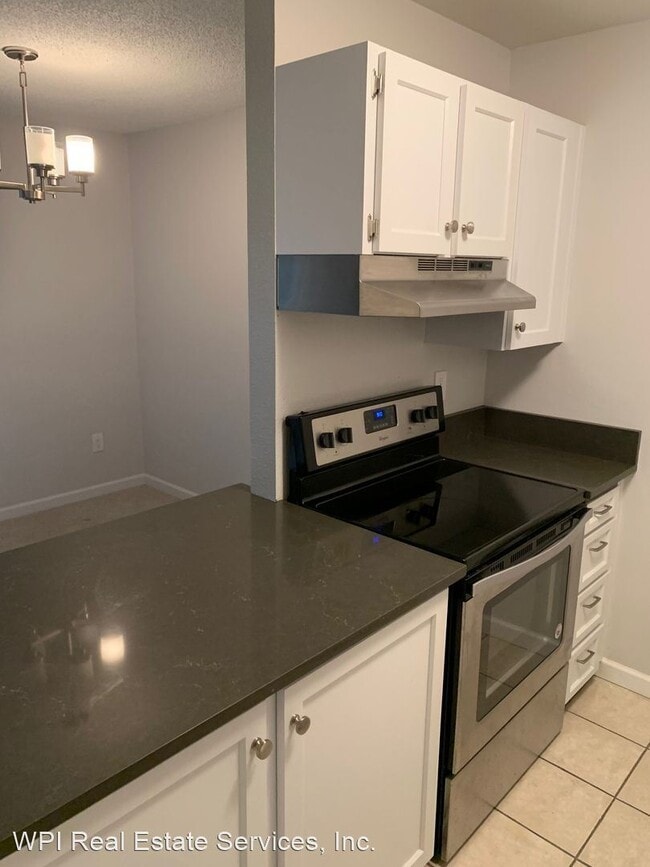 Building Photo - 1 br, 1 bath House - 12515 NE 132nd CT, #A203