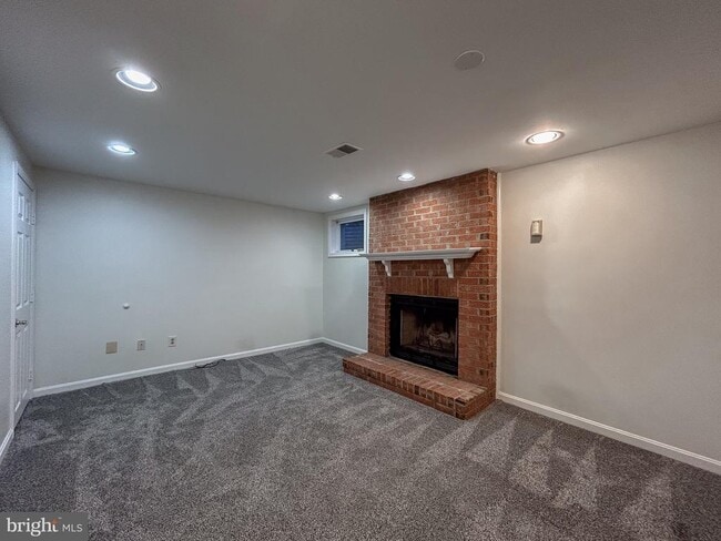 Building Photo - 2034 6th St S