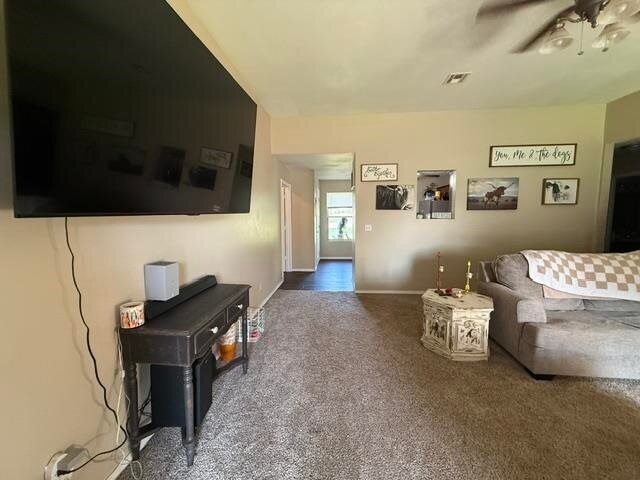 Building Photo - 3215 Highland Dr