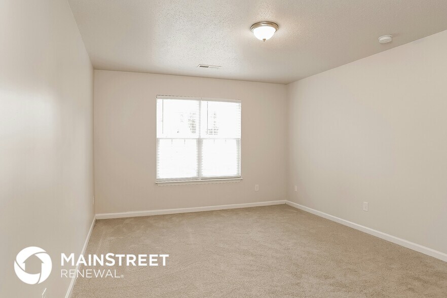 Building Photo - 4656 Chapel Ridge Dr