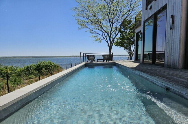 Building Photo - 599 Peconic Bay Blvd