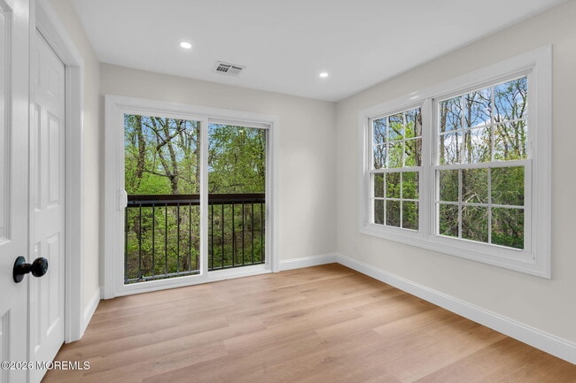 Building Photo - 18-7 Augusta Ct