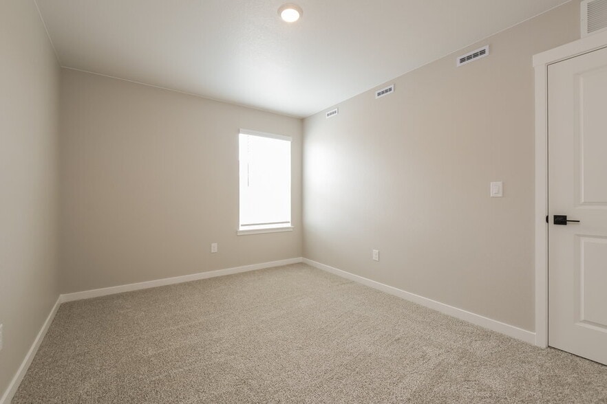 Building Photo - 9481 Yampa St