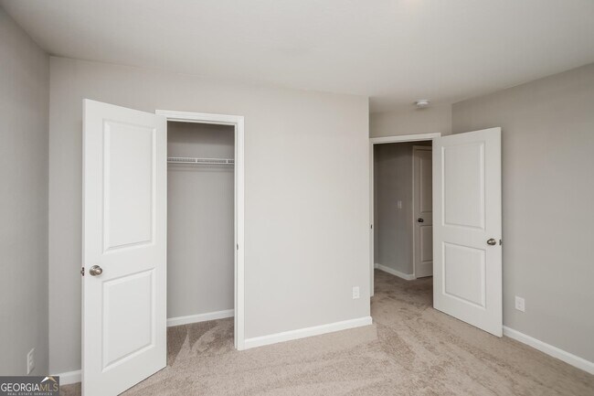 Building Photo - 1005 Nandina Ct