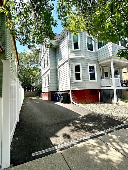Building Photo - 118 Josephine Ave