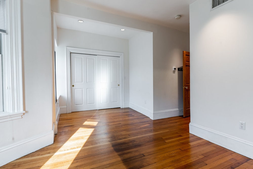 Building Photo - 1609 Tremont St