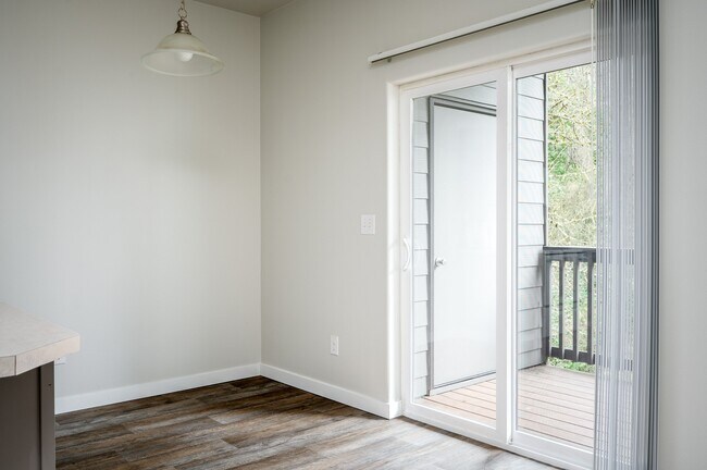 Building Photo - Leverich Apartments