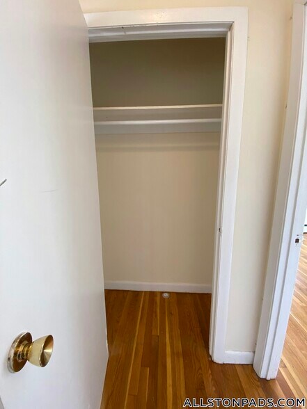 Building Photo - 75 Gardner St