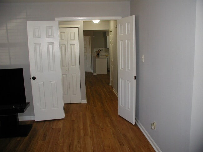 Building Photo - Villages at Berkley - Two bedroom two bath...