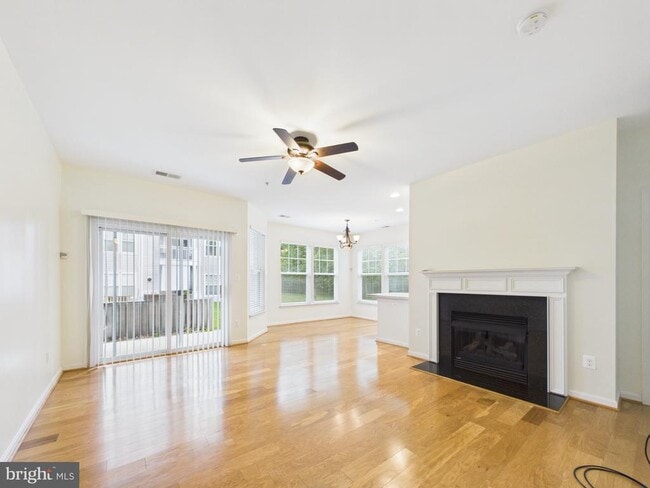 Building Photo - 3527 Piney Woods Pl