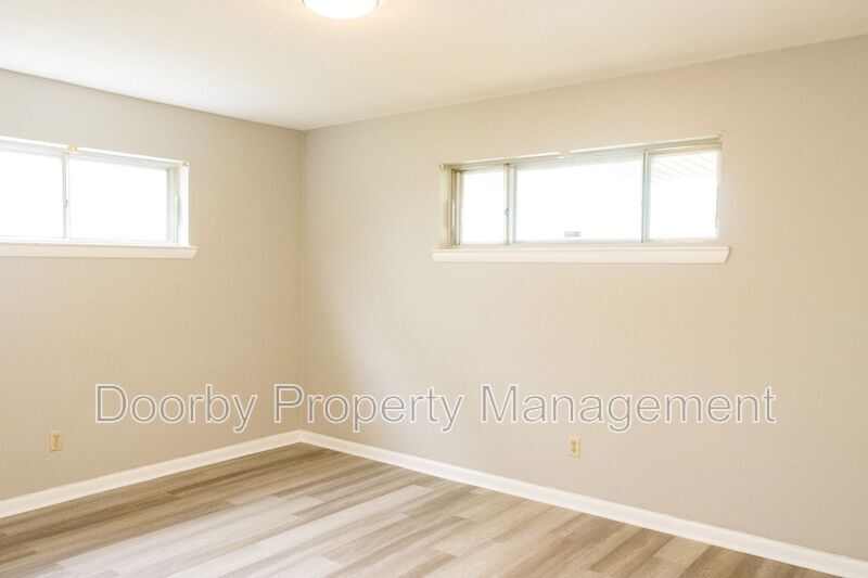 Building Photo - 5038 Cameron Ln