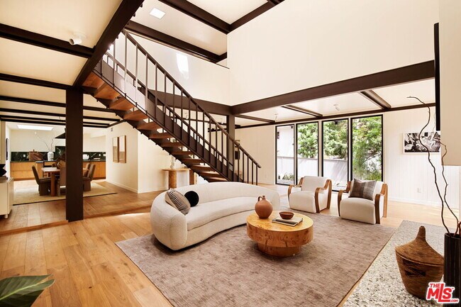 Building Photo - 5649 Valley Oak Dr