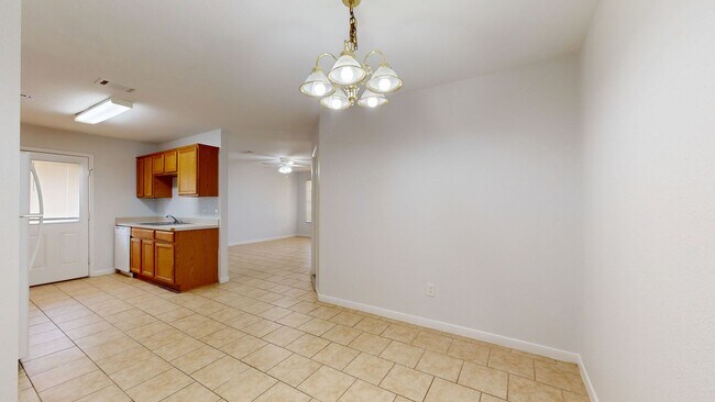 Building Photo - 316 Cedar Ridge Dr